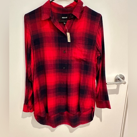 NWT madewell red and navy plaid button down - Picture 1 of 4